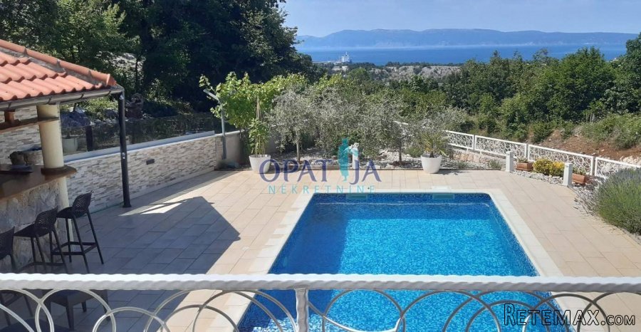 Njivice/Krk, kuća s bazenom i pogledom na more