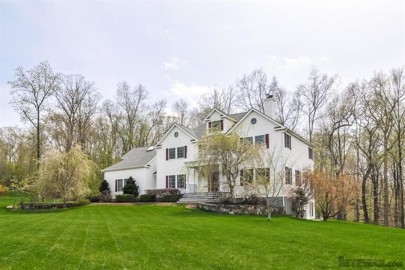 4 bedroom House For Sale: 43 Hayley.. - 2