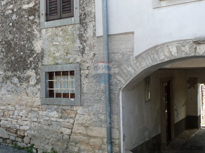 GALIŽANA, kuća u nizu od 120 m2