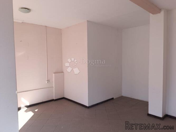 Prilika - Poslovni prostor donja Dubrava (NAJAM 1200€) - 2