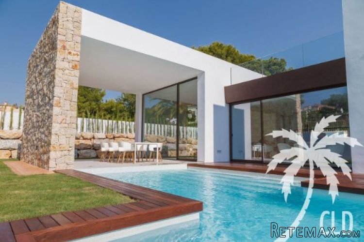 Recently finished new built villa in modern style located.. - 2