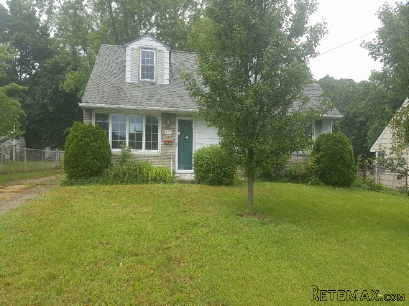 371 Muhlenberg Ave Wenonah, NJ, 08090..