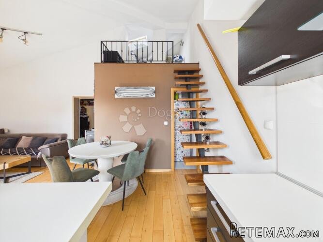 Stan 83,2m2 s galerijom i terasom u manjoj zgradi + parking - 3
