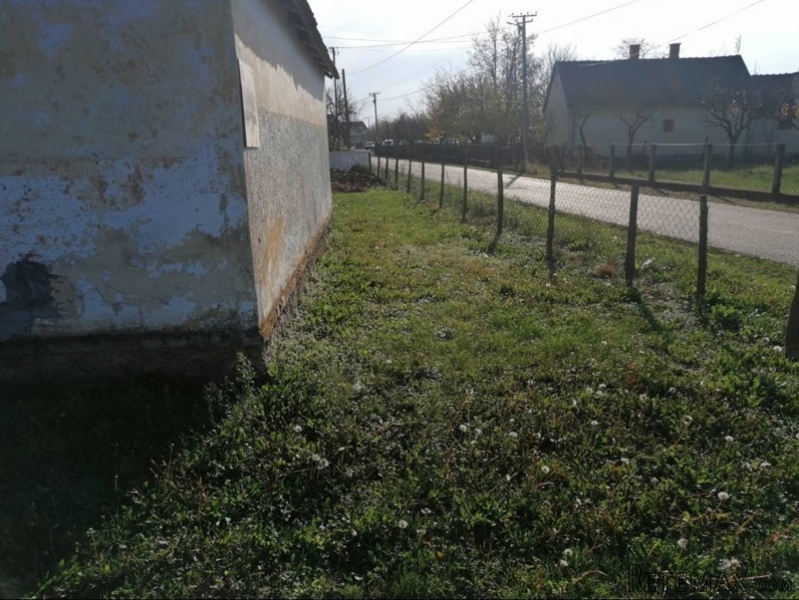 Plac na prodaju - 4