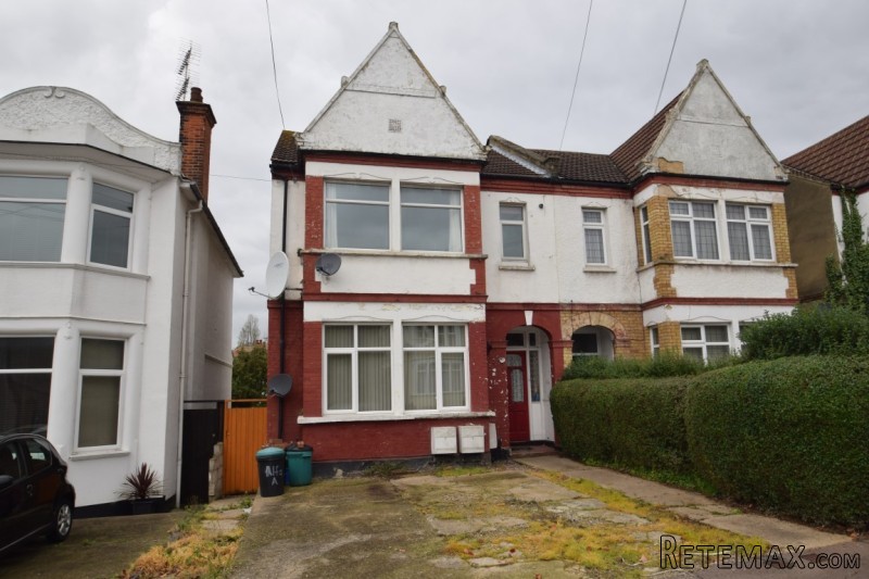 Satanita Road, Westcliff on Sea, SS0 8DD