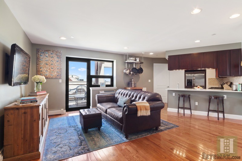 2 bedroom Apartment For Sale: 456 WEST..