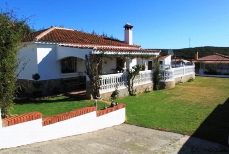 3 Bedrooms - Villa - Cadiz - For Sale