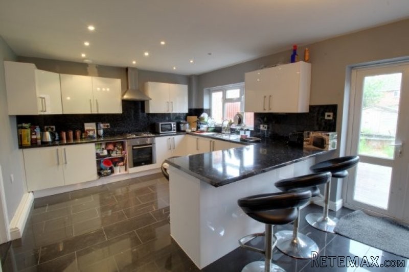 5 bedroom, End Of Terrace House house.. - 2