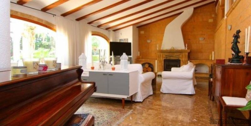 6 Bedroom 6 Bathroom Villa in Javea. - 2