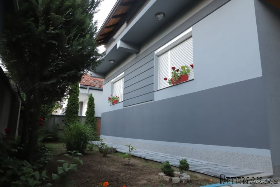 Porodicna kuca sa lokalom-Vlasotince - 4