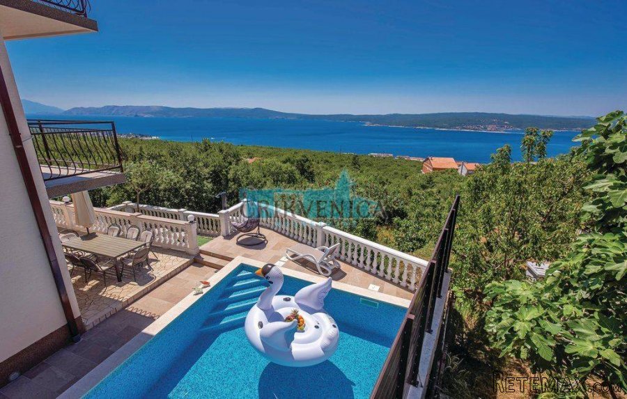 Crikvenica - kuća s bazenom