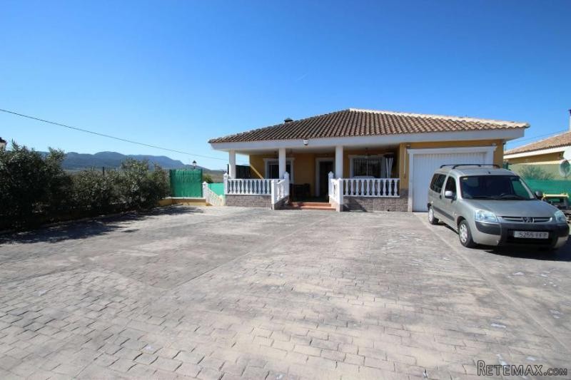 Village Villa walk to bars (Ref. PV4088)