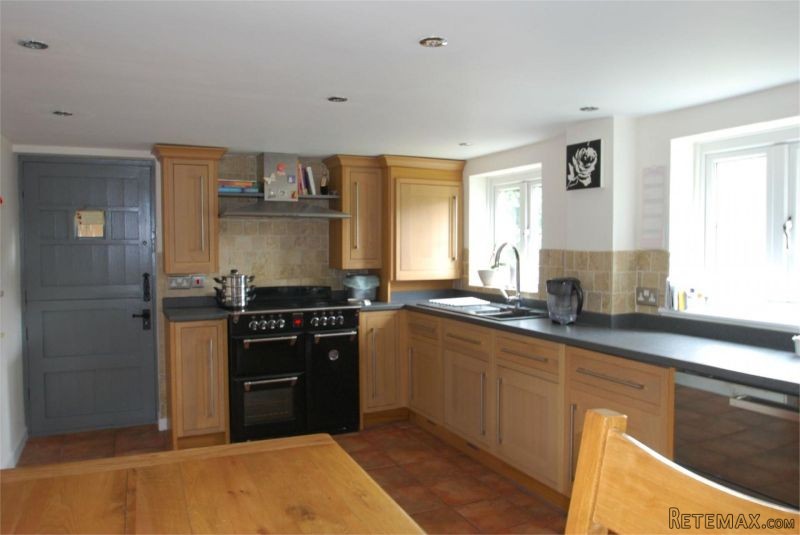 3 Bedroom Cottage - 2