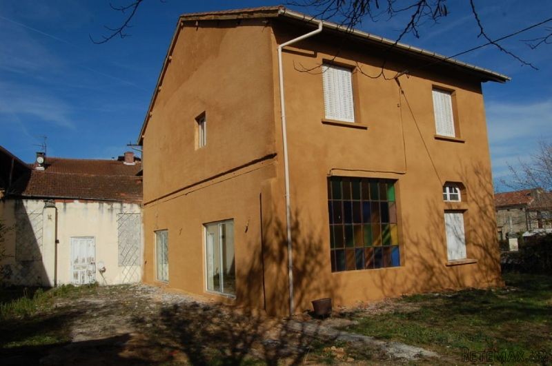 3 Bedroom Village House With Workshop..
