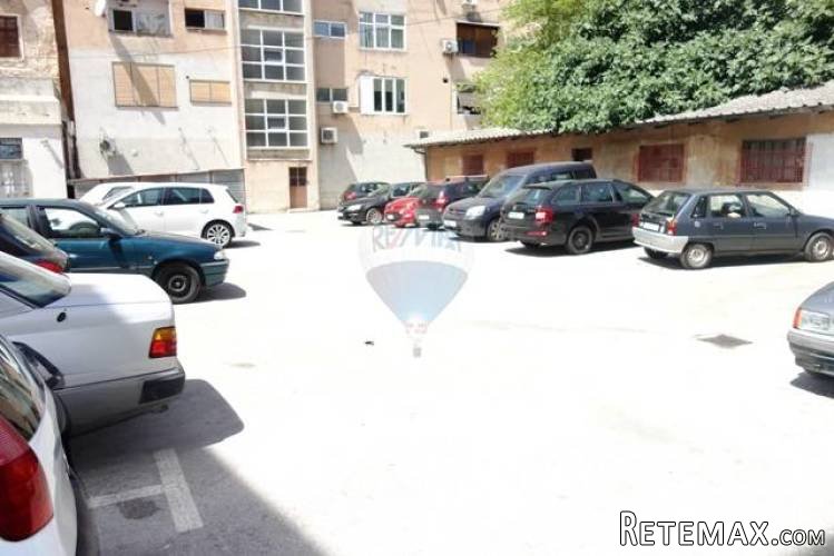 KRASNA STAROGRADNJA U STROGOM CENTRU - 2 PARKINGA - 5