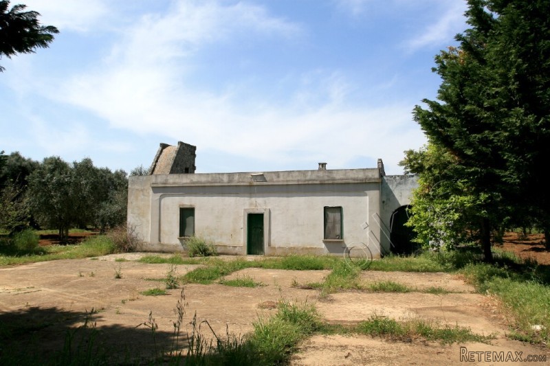 V000029, Countryhouse For Sale..