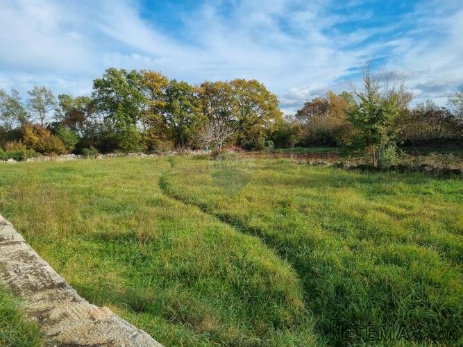 Istra, Juršići zemljište 820 m2 - 2