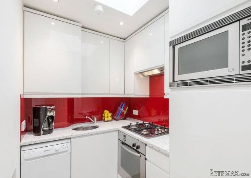 A Fabulous Fourth Floor Flat In An.. - 2