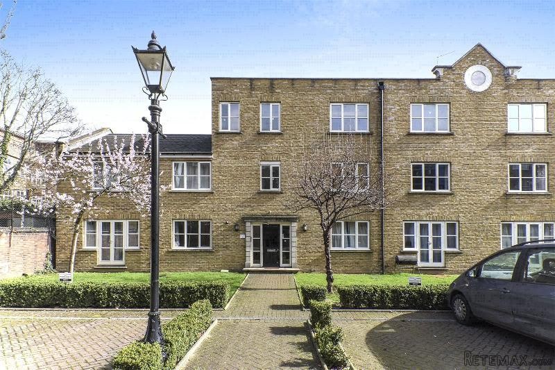Property - London - For Sale