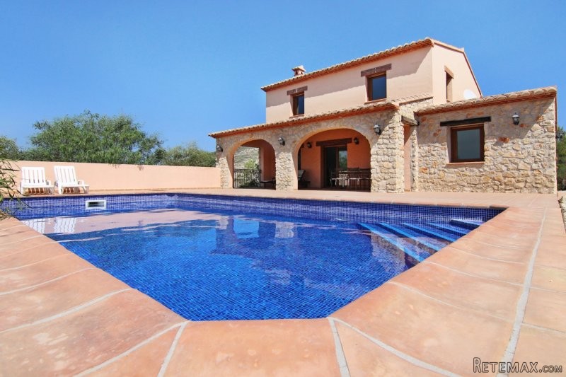 3 Bedroom Finca on a large plot in the..