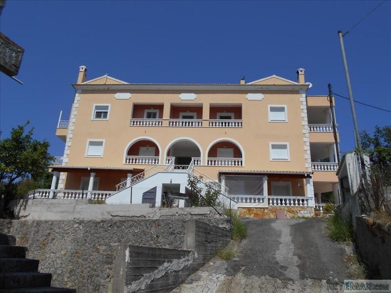 B486 - Apartment οn the 2nd Floor 140..