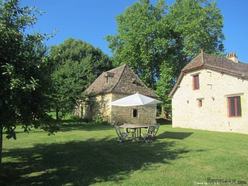 Ref 21/1001 : Belle Demeure De..