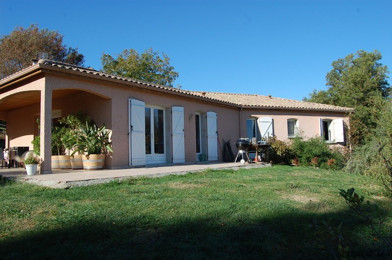 Single Story Villa With Garden..