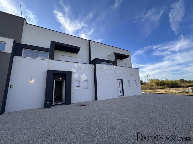 SABUNIKE DUPLEX KUĆA 120 m2 NAMJEŠTENO - 2