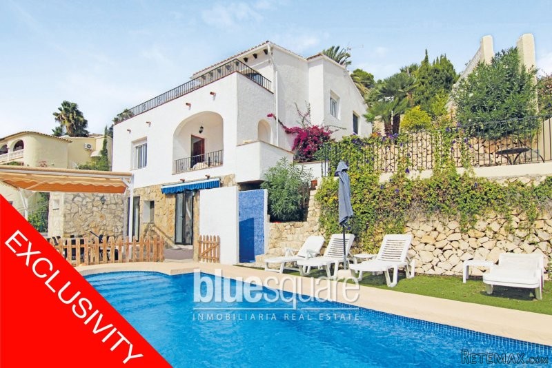8 Bedroom 5 Bathroom Villa with Amazing..