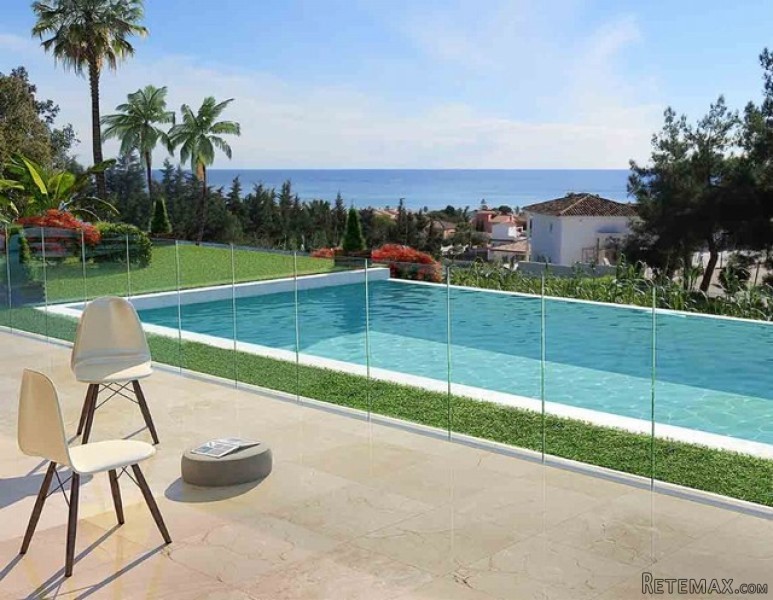 4 Bedrooms - Villa - Malaga - For Sale