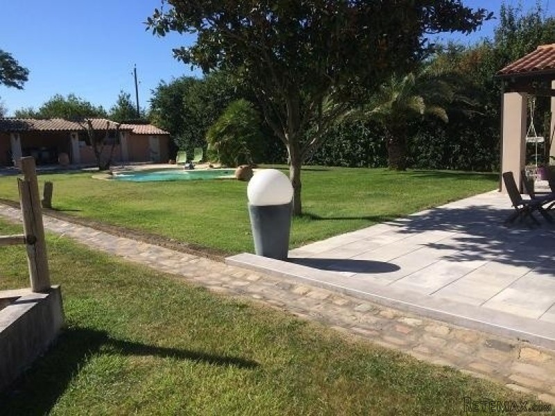 Single Storey Villa With 190 M2 Of.. - 2