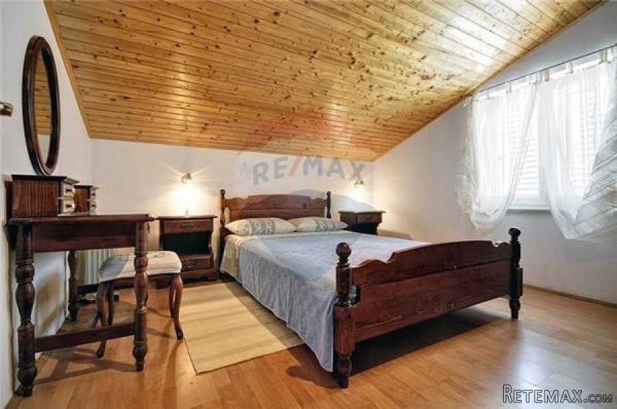 Istra,Banjole, kuća s apartmanima i pogledom na more - 10