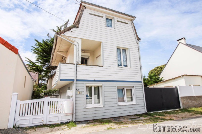 Saint Martin De Brehal - House For Sale - 2