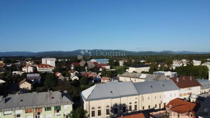 GRAĐEVINSKO ZEMLJIŠTE GOSPIĆ- STROGI CENTAR 1335m2- M1 - 2