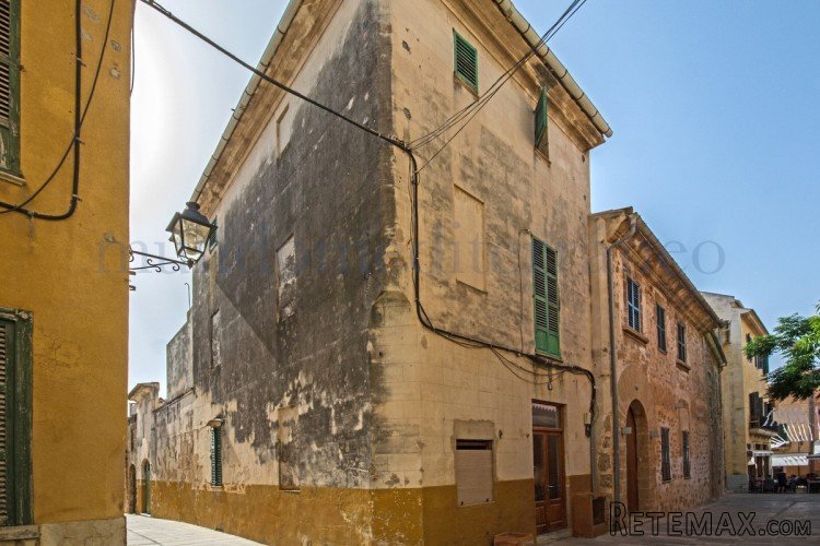 Ideal location for this townhouse in the heart of Old.. - 2