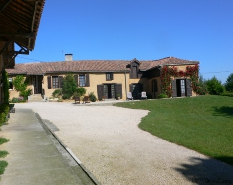 Spacious well Restored Farmhouse with.. - 2