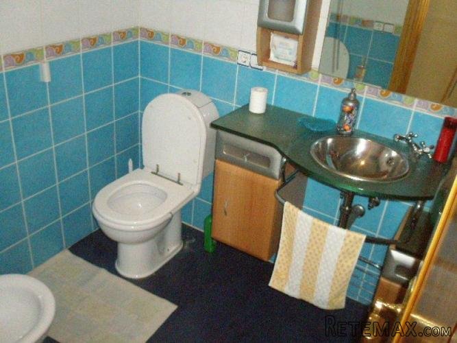Totally reformed 4 bedroom apartment.The block of flats.. - 3