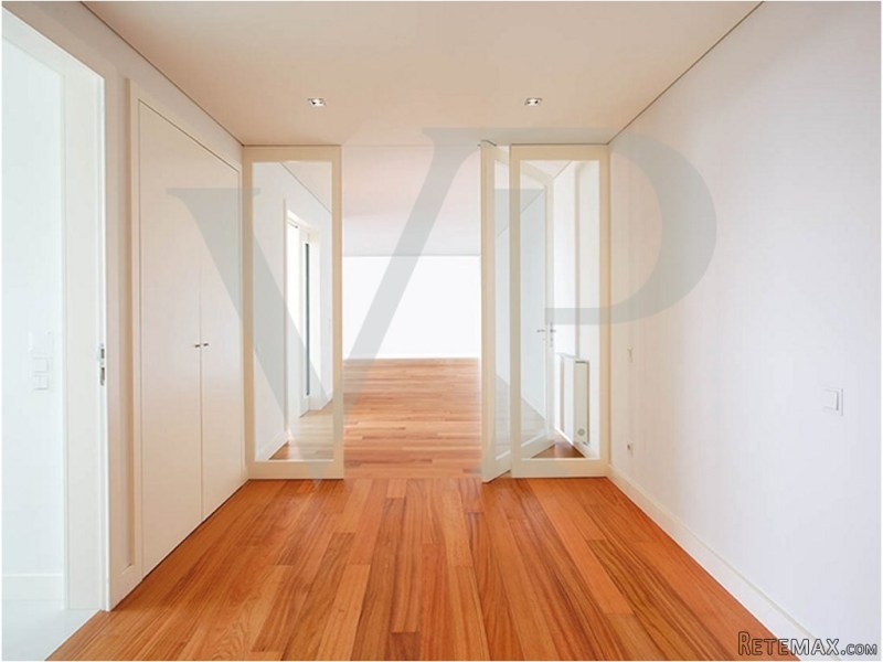 Apartamento T4+1 perto da praia -..