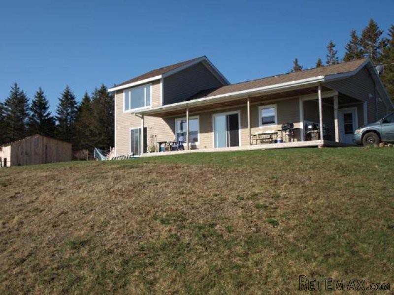 3 bedroom House For Sale: 116 Shepherds..
