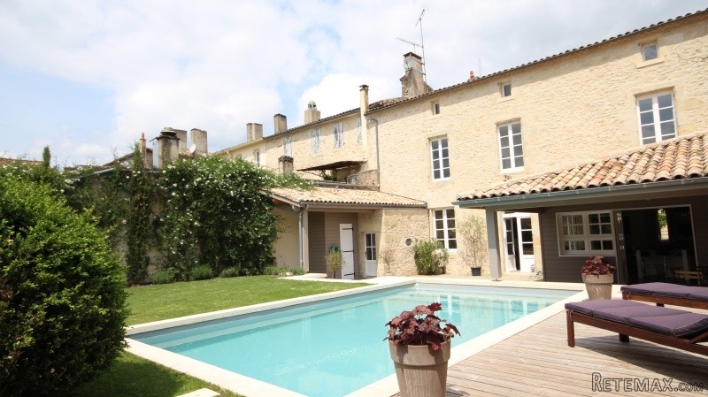 Stunning Town House with 5 Ensuite..