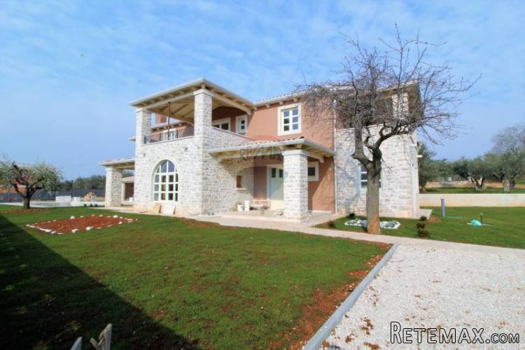 Prekrasna vila s bazenom 12 km od mora - 2