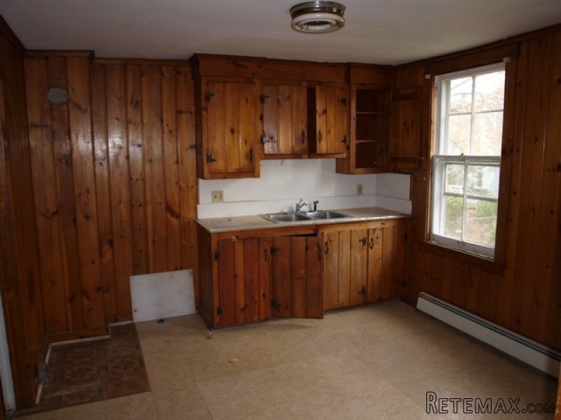 327-329 Prospect St Norwich, CT, 06360.. - 2