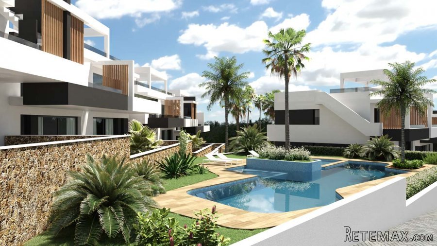 Apartamentos en planta baja con terraza delantera y planta.. - 2