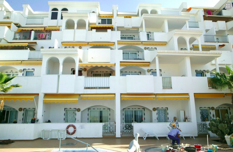 Beautiful 1 Bedroom Apartment with sea..