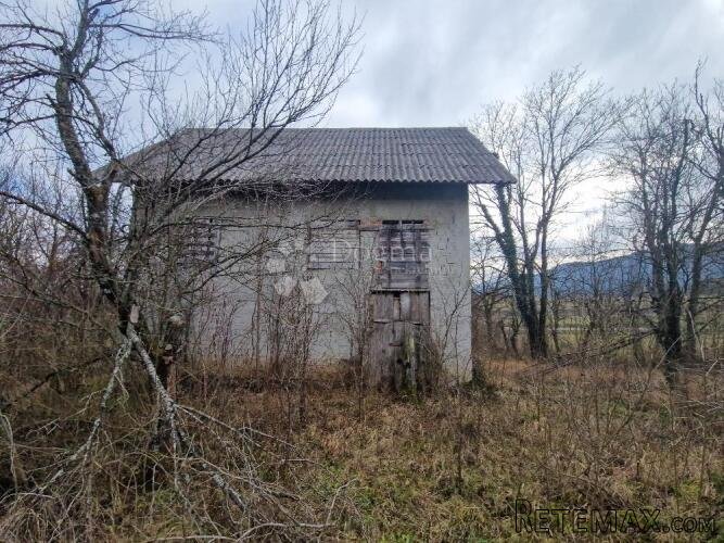 Kuća u Plaškom za život i vikend - 2