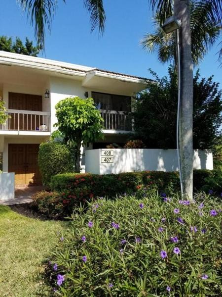 6864 Willow Wood Dr #407, Boca Raton..