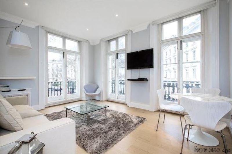 An Attractive First Floor Flat Ideally..