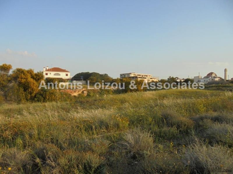 Residential plot in Derynia