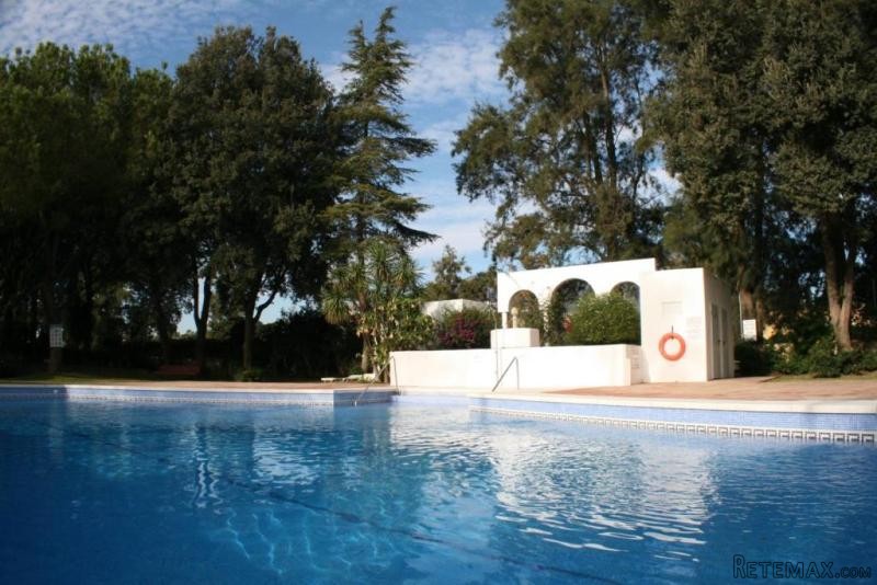 2 bedroom town house for sale