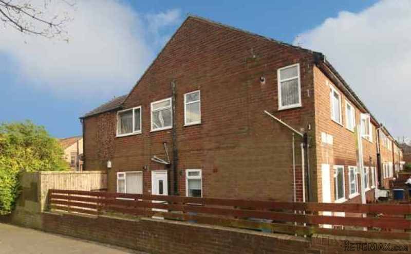 3 bedroom, Flat house for sale